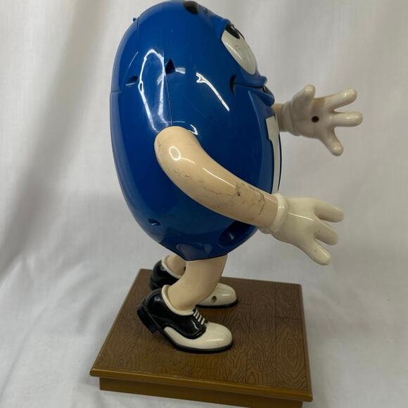 Vintage MM Candy Dispenser Blue Peanut M&M Toy Official 10" Tested Works - Picture 4 of 7